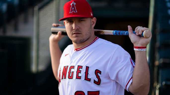 Mike-Trout-Los-Angeles-Angels-beisbolistas-mejor-pagados-2021