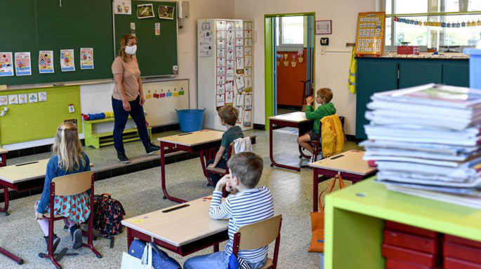 belgica-colegios-estudiantes-regreso-a-clases-coronavirus