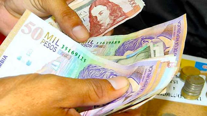 economia-colombia pesos billetes