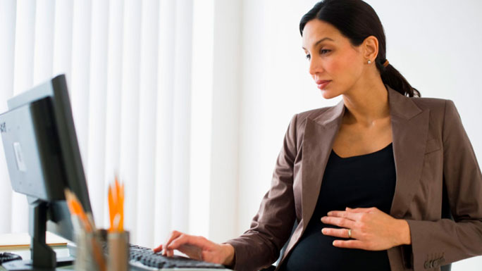 maternidad-en-el-trabajo-mujer-embarazada-embarazo