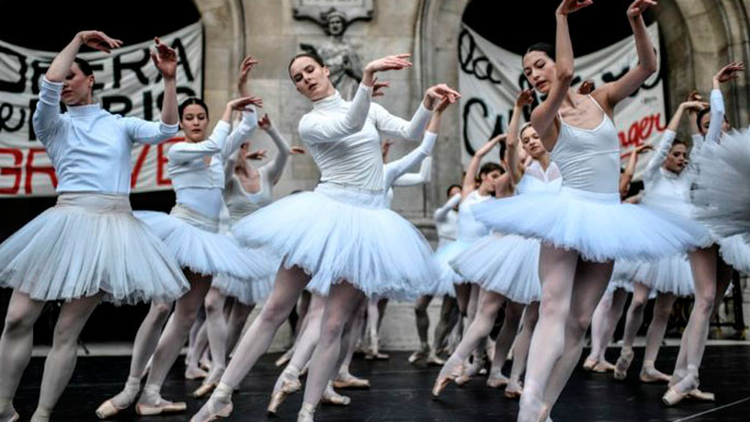 protestas-huelga-opera-de-paris-bailarinas