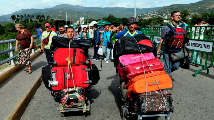 venezolanos-en-colombia-migracion-puente-simon-bolivar